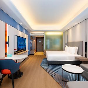 Standard King Room City View